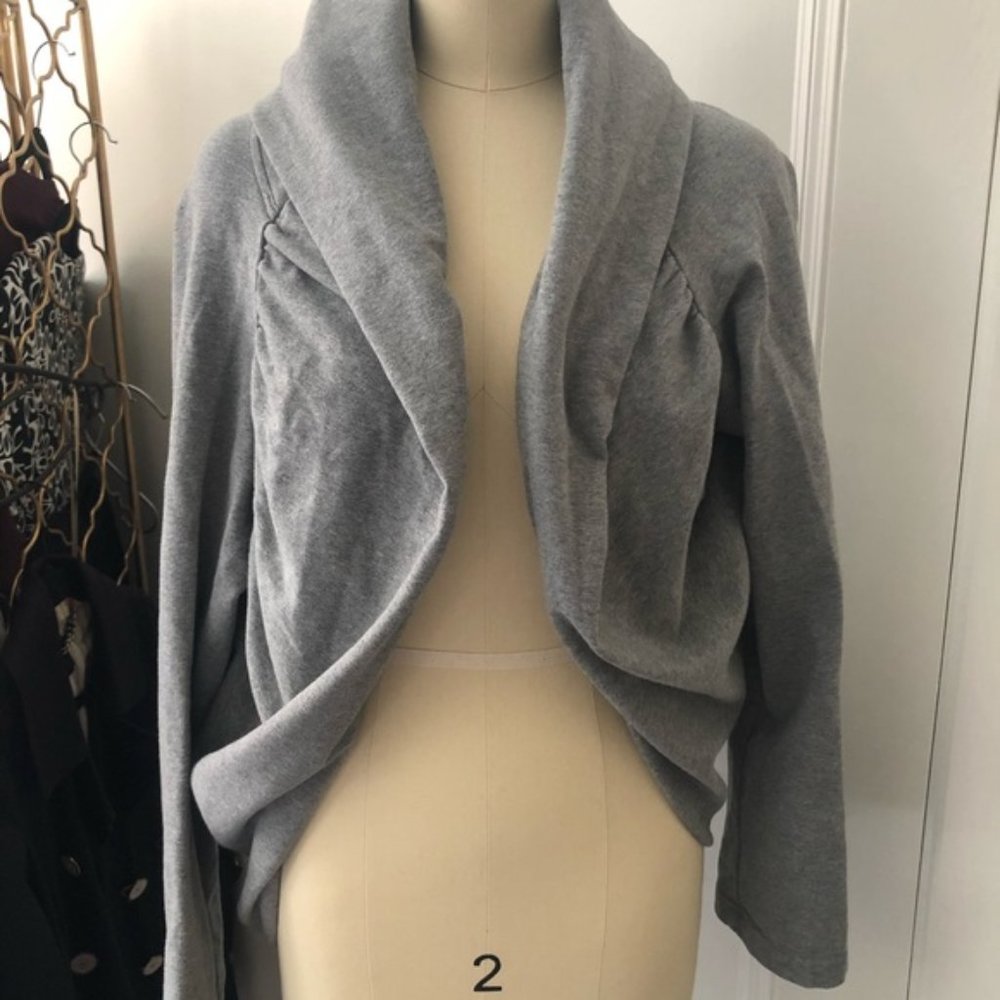 RARE! LULULEMON Light Grey Hooded Shrug